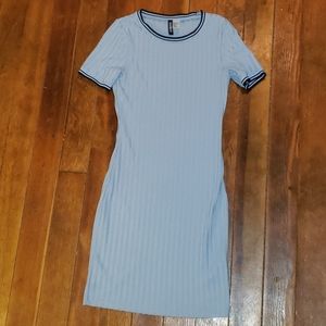 Fitted T-Shirt Dress/Ribbed Short Sleeve Midi
